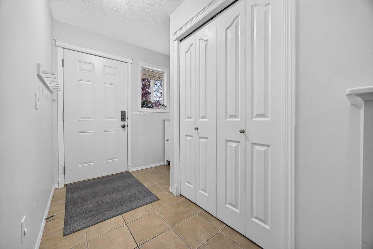211 Bayside Point SW