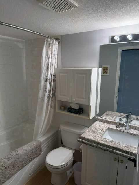 205, 3205 Valleyview Park SE