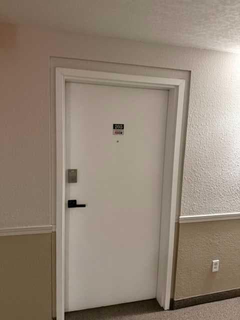 205, 3205 Valleyview Park SE