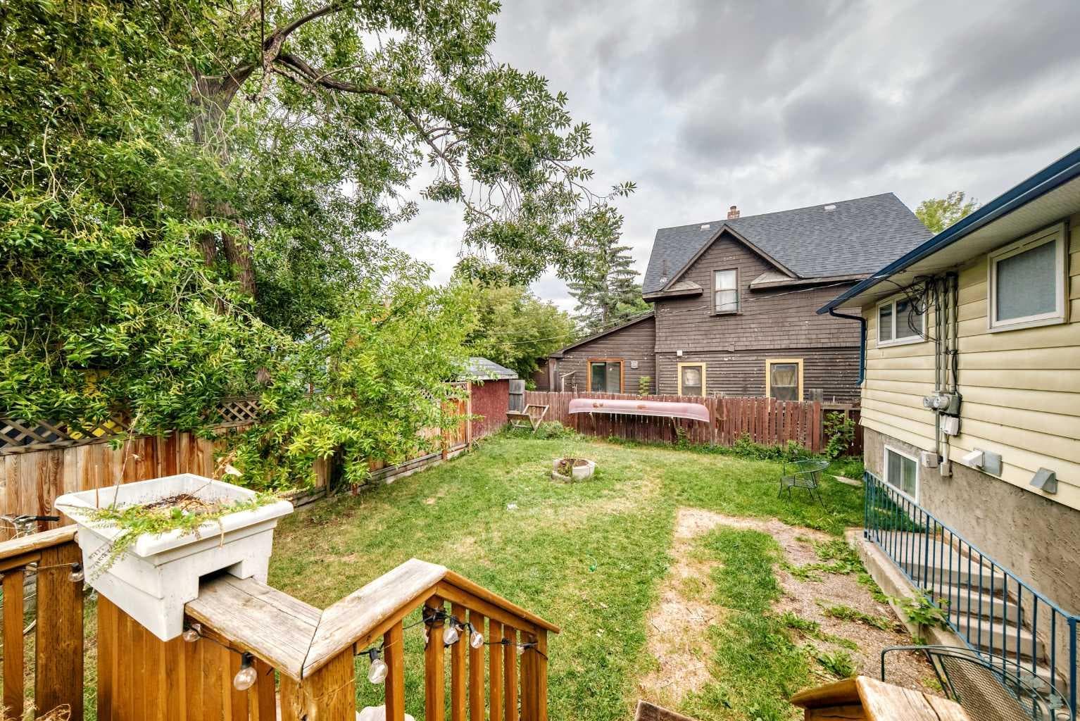 1117 8 Street SE