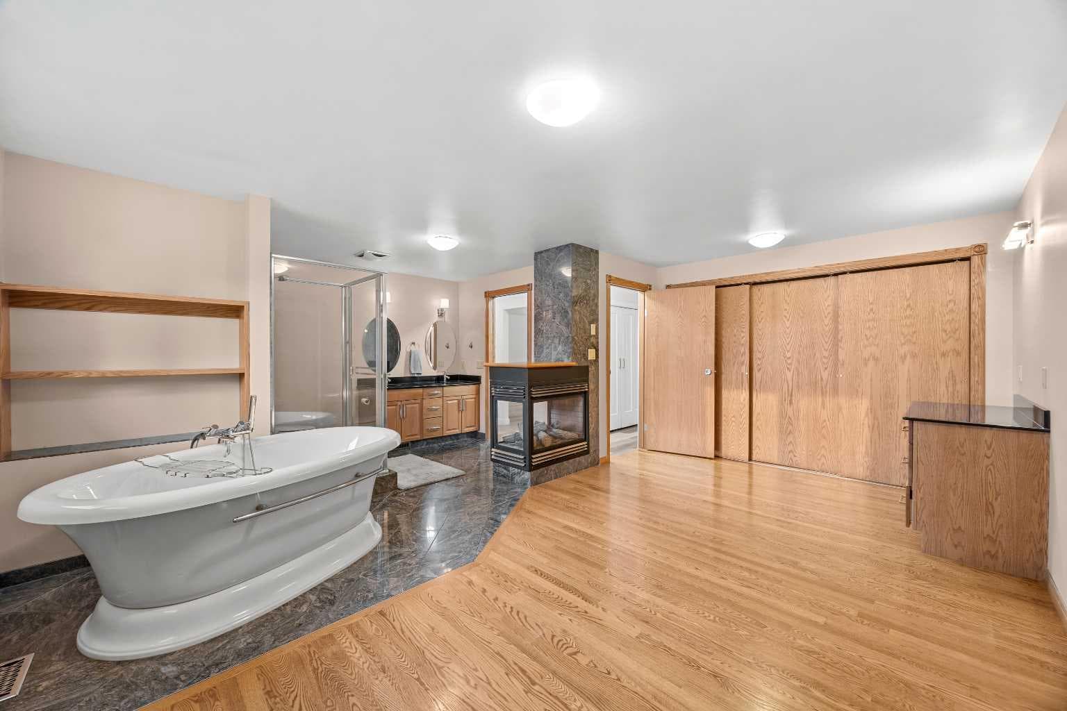 239 Lynnover Place SE