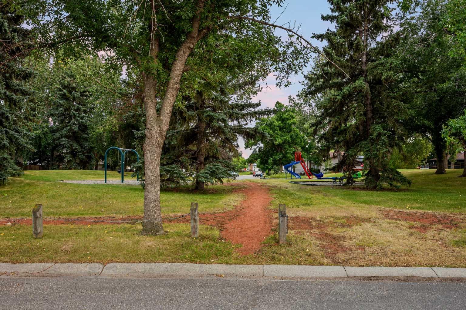 239 Lynnover Place SE