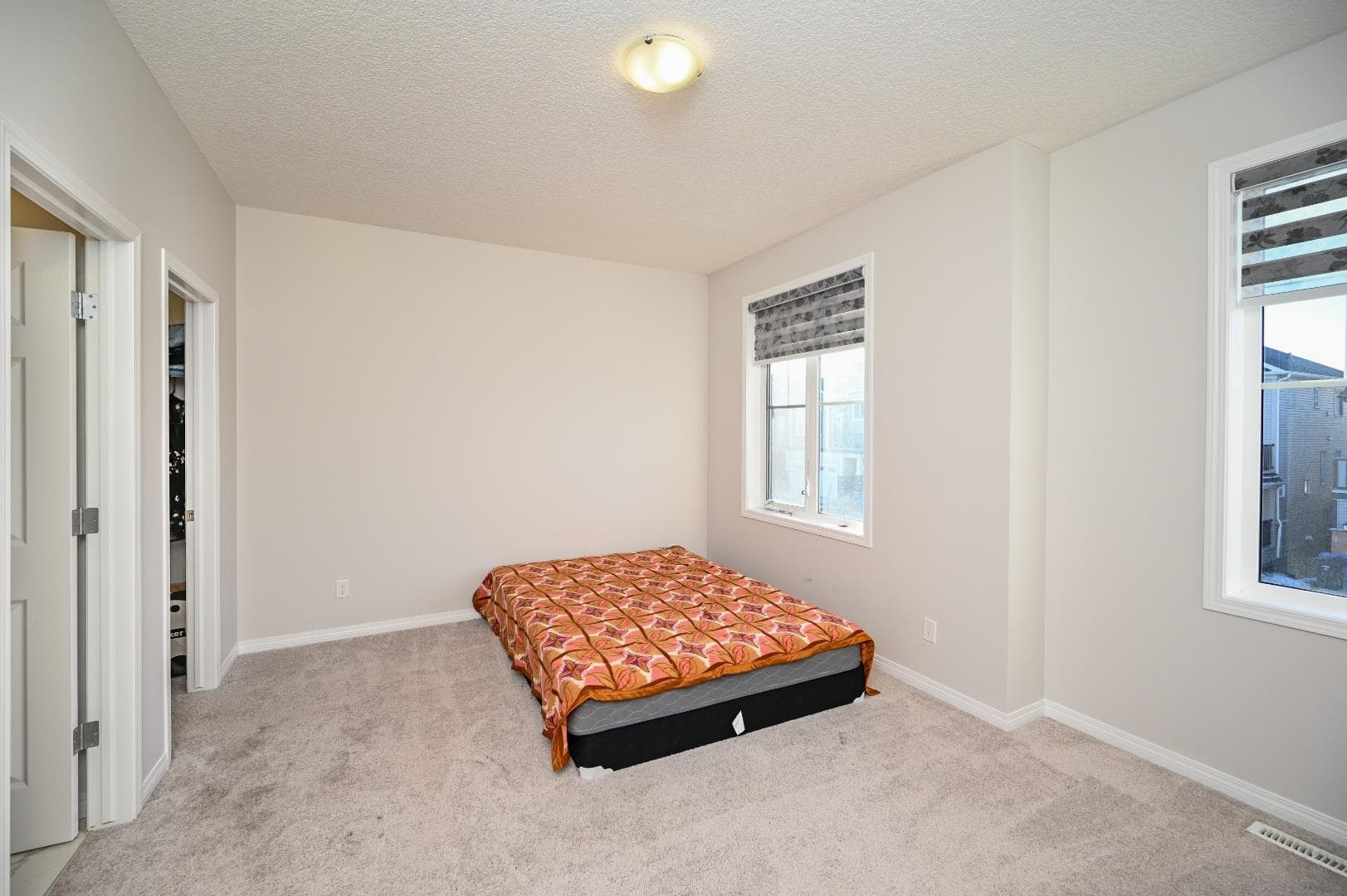 64 Cityside Common NE