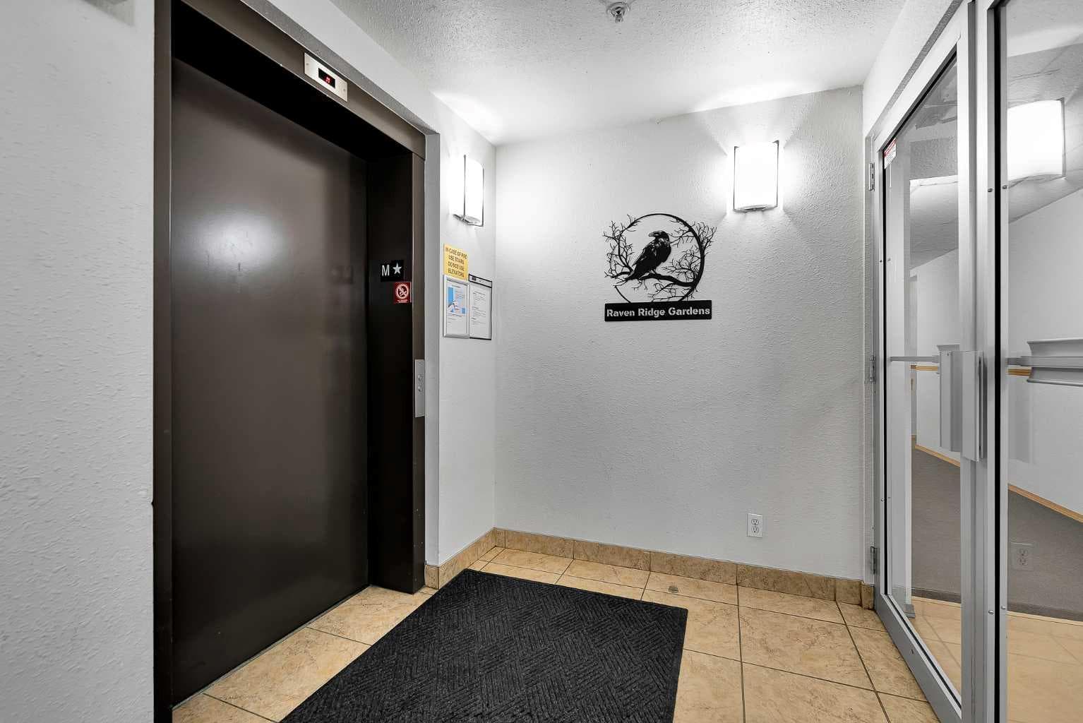 218, 92 Saddletree Court NE