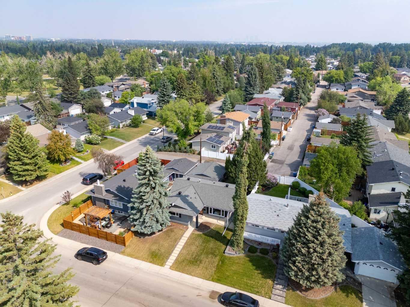 20 Mapleburn Drive SE