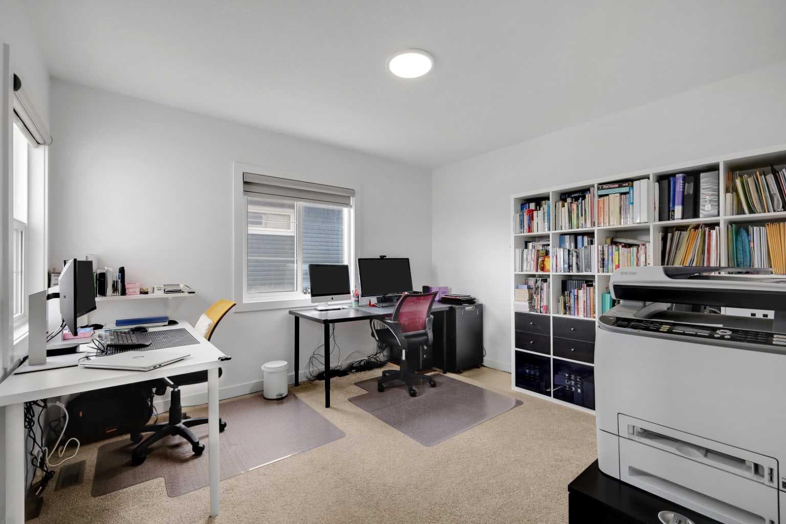 89 Amblehurst Gardens NW