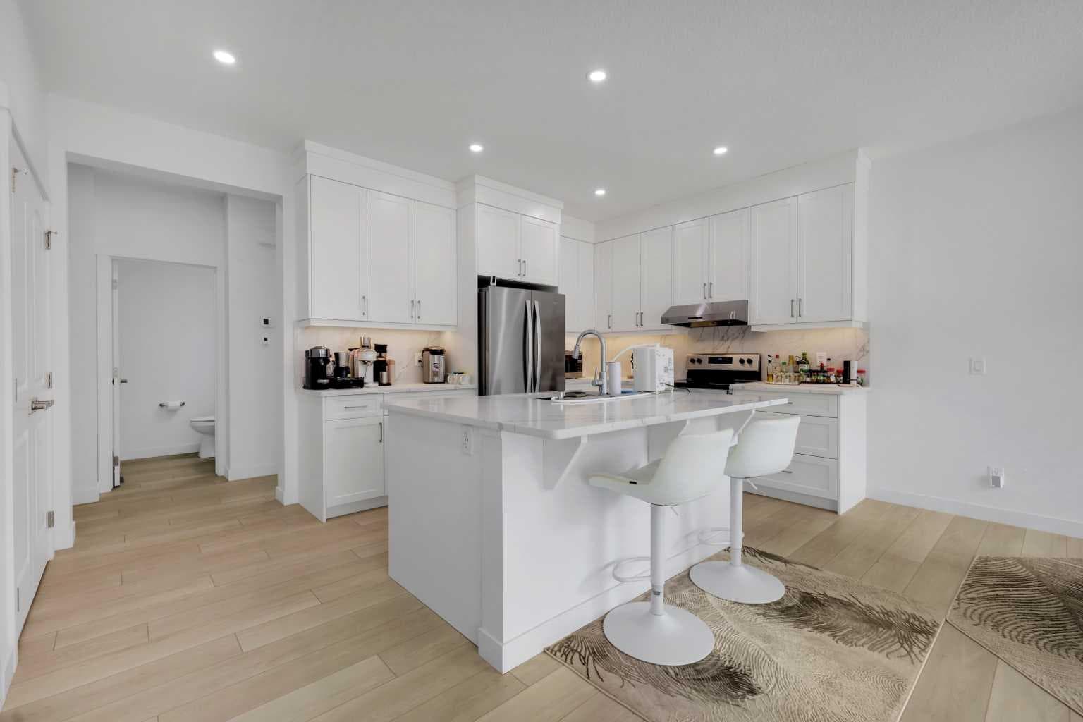 89 Amblehurst Gardens NW