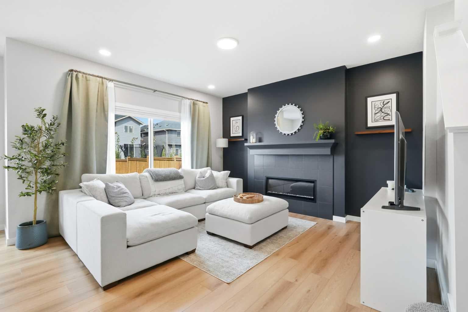 557 Baywater Manor SW