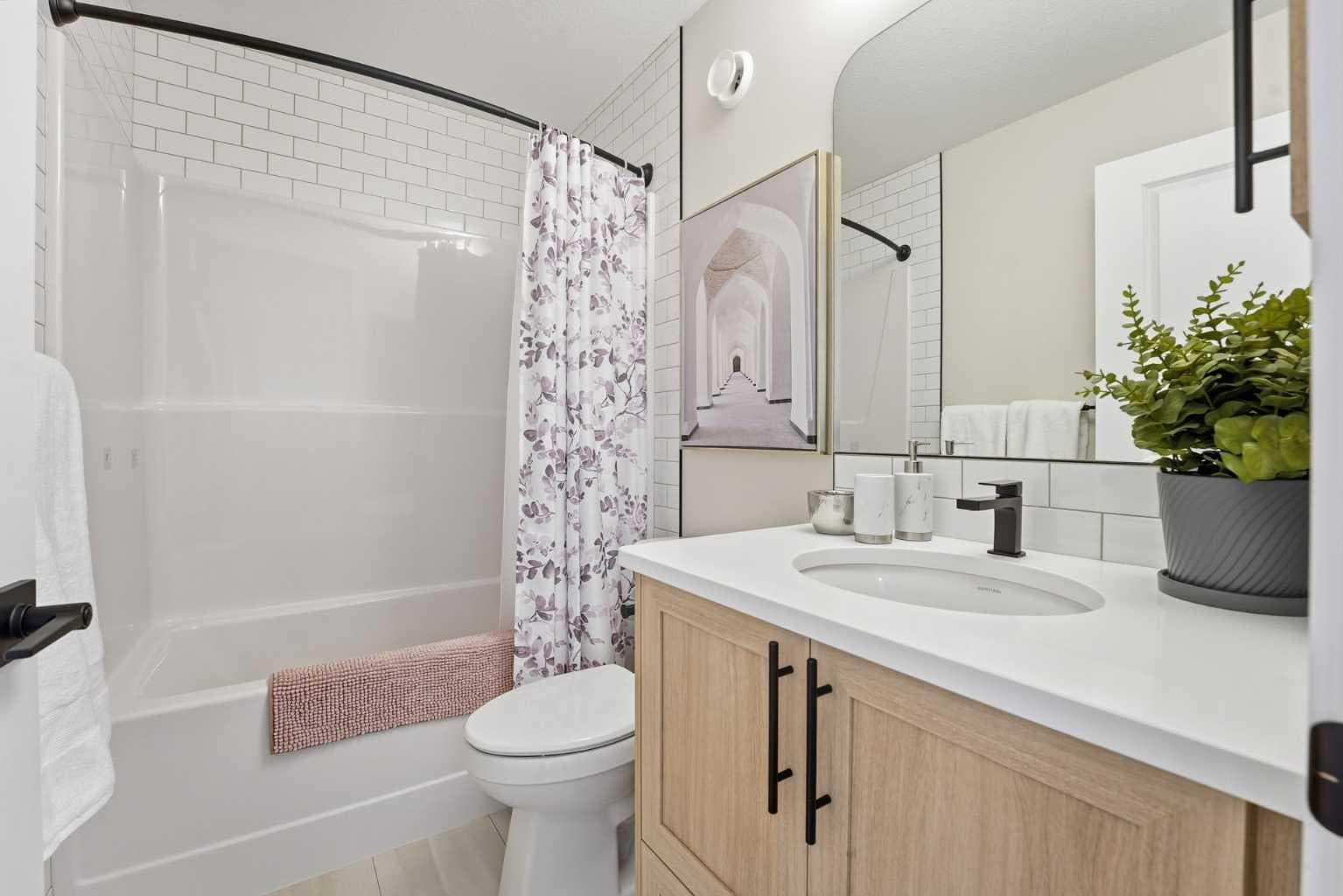 557 Baywater Manor SW