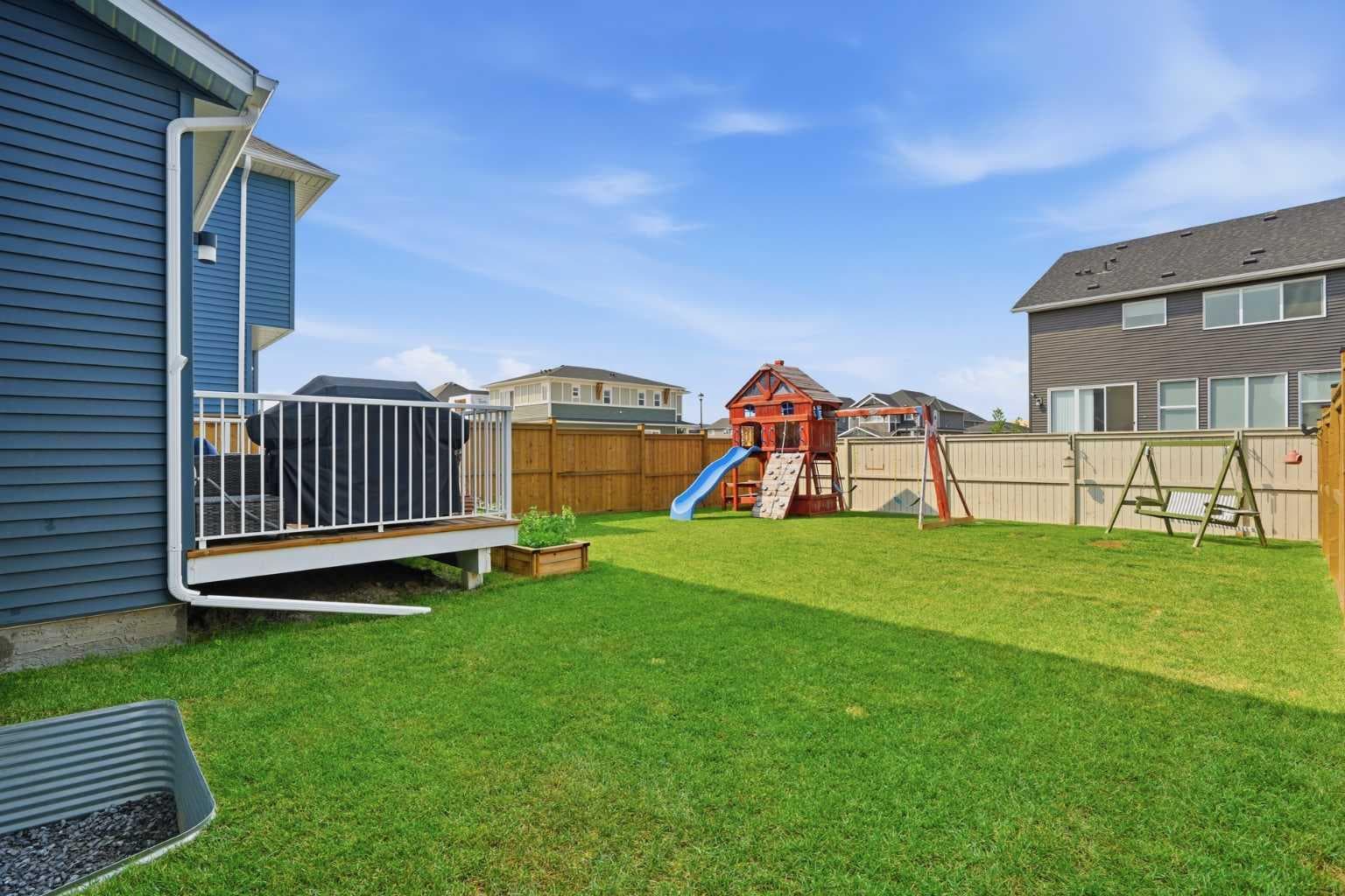 557 Baywater Manor SW