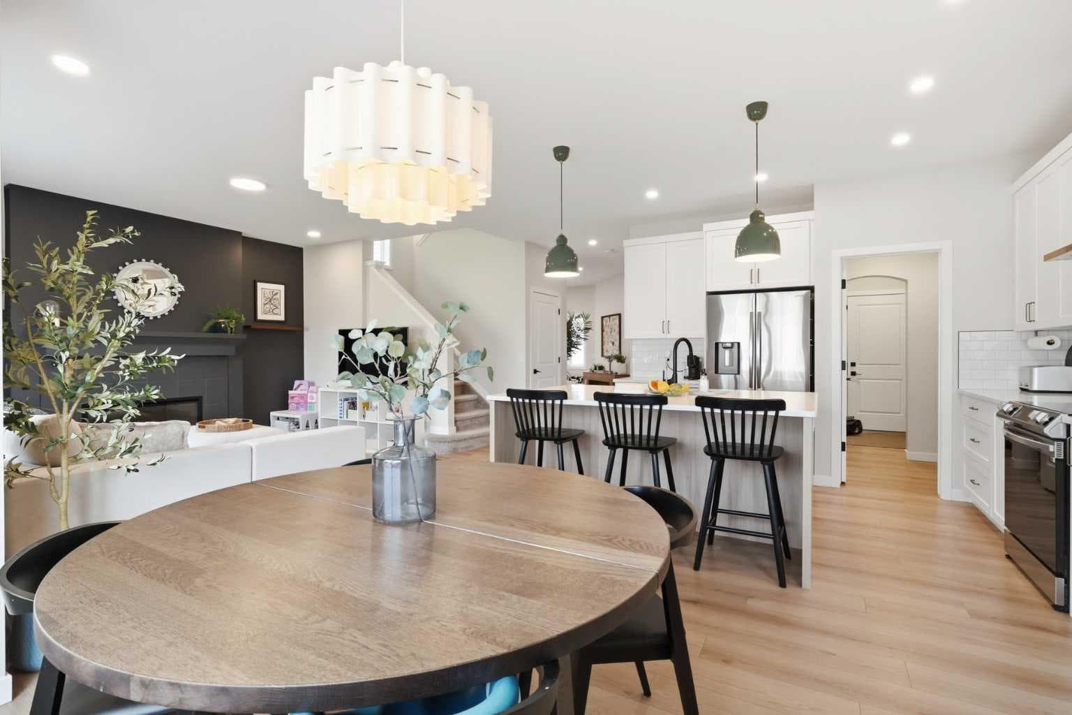 557 Baywater Manor SW