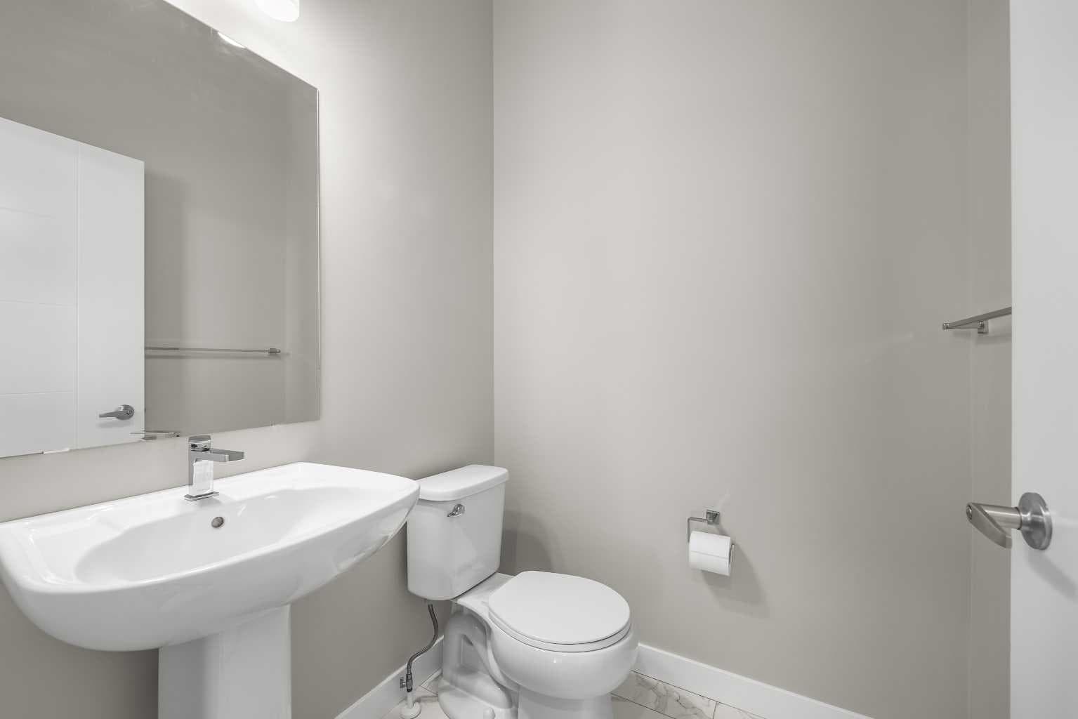 615 Evanston Link NW