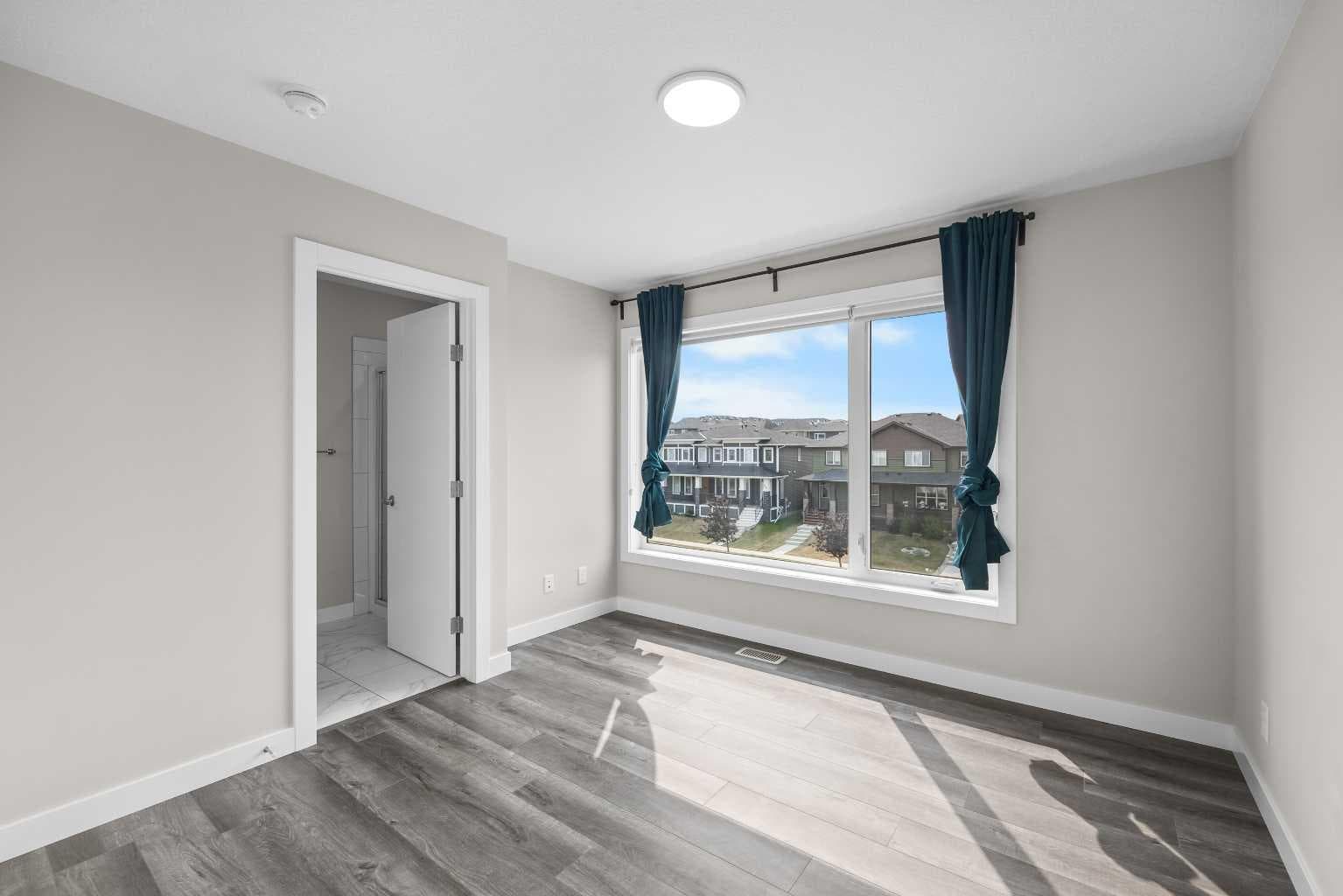 615 Evanston Link NW
