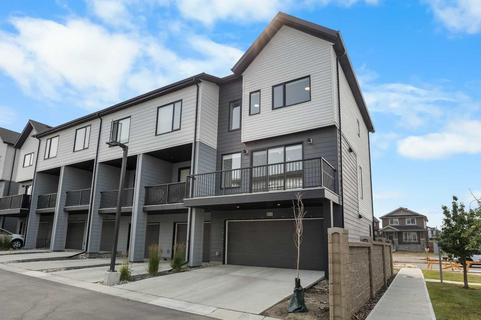 615 Evanston Link NW