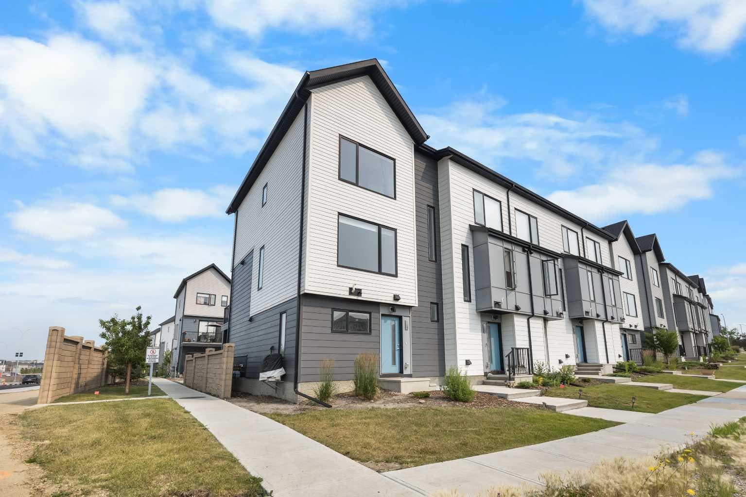 615 Evanston Link NW