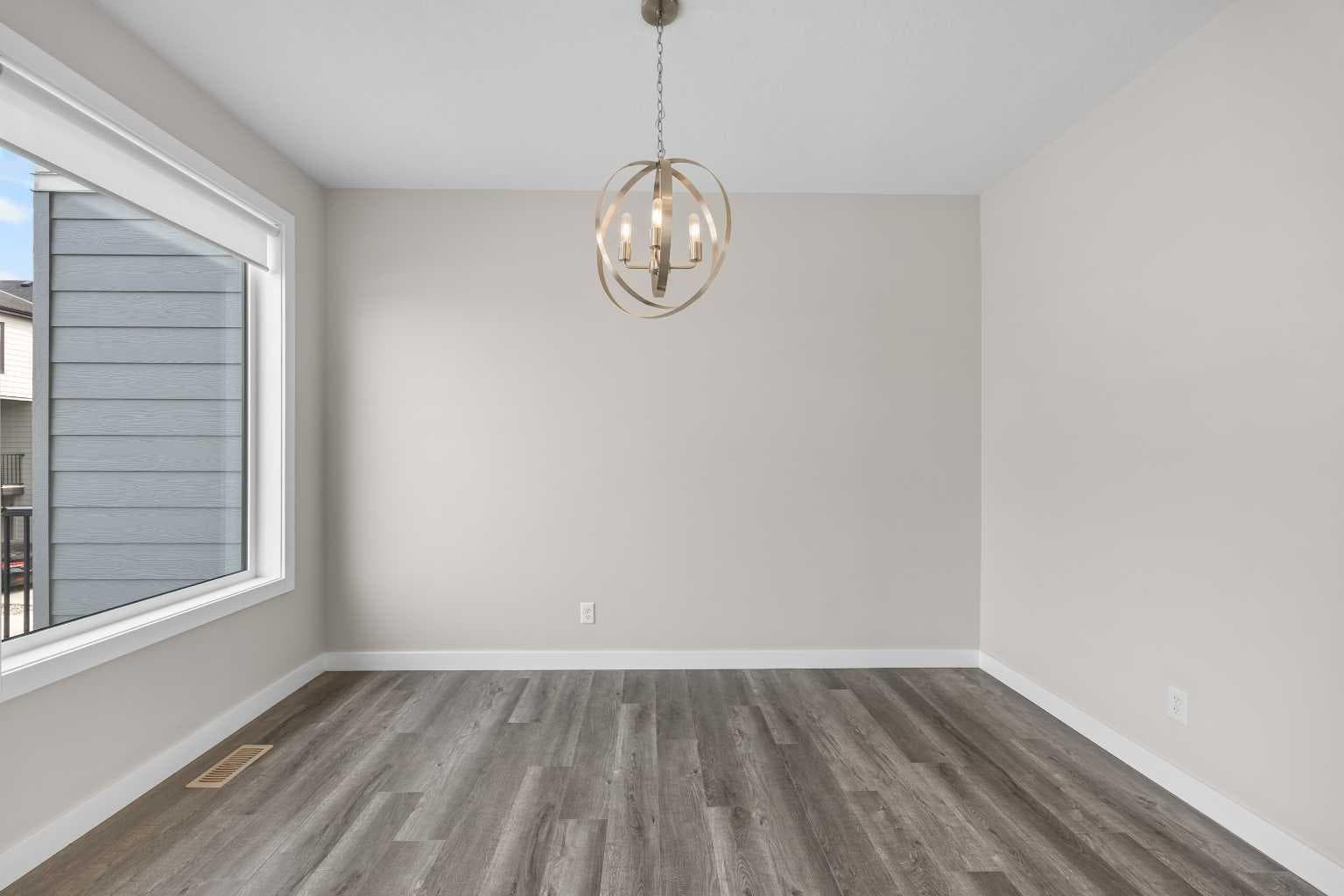 615 Evanston Link NW