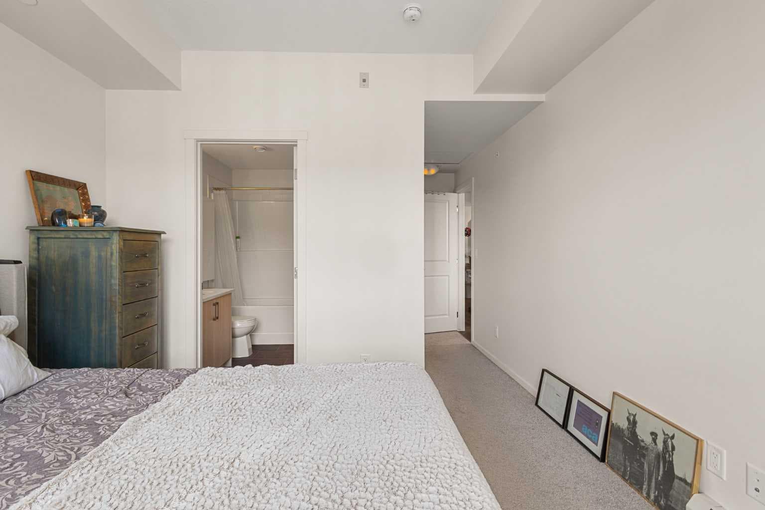 2401, 740 Legacy Village Road SE