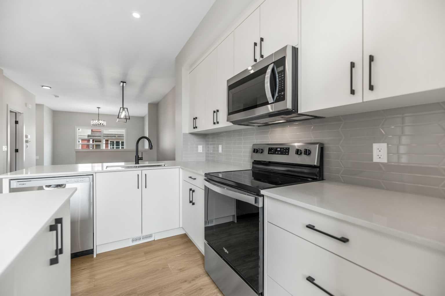 17 Savanna Place NE