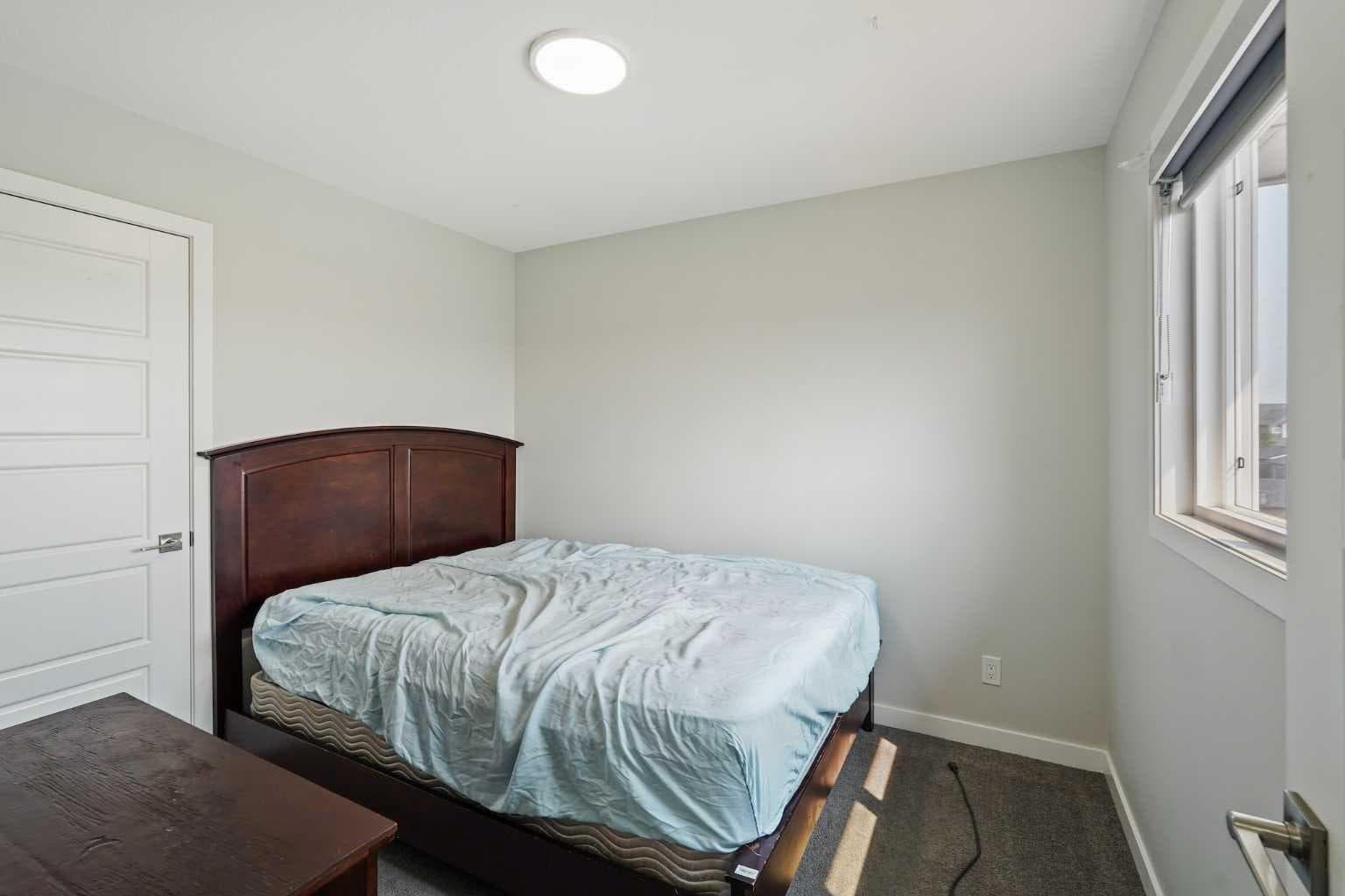 2320 Lancaster Heights SE