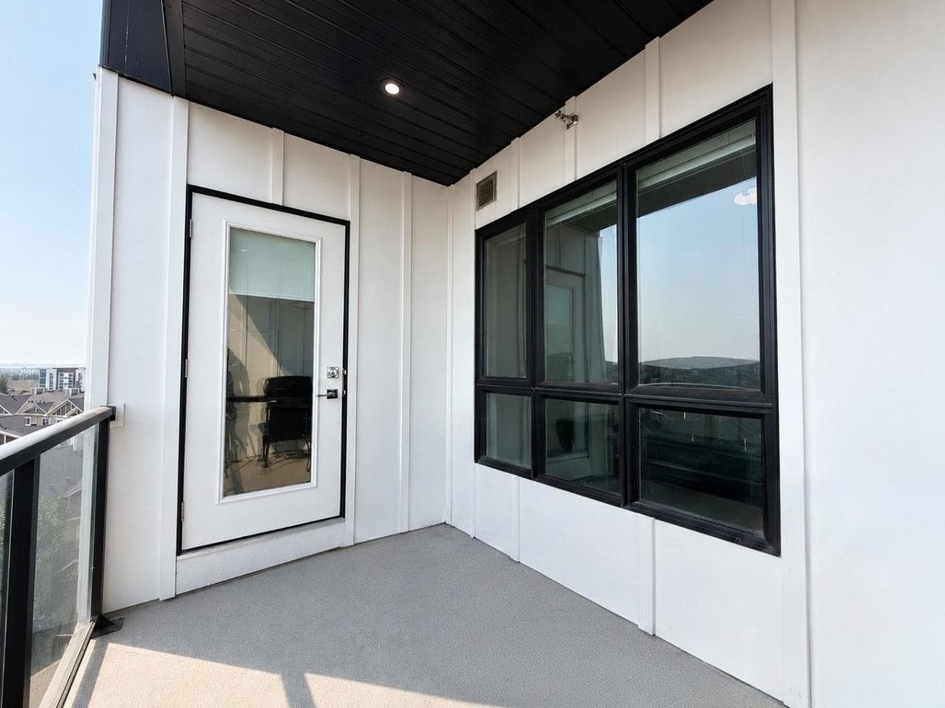 1614, 60 Skyview Ranch Road NE