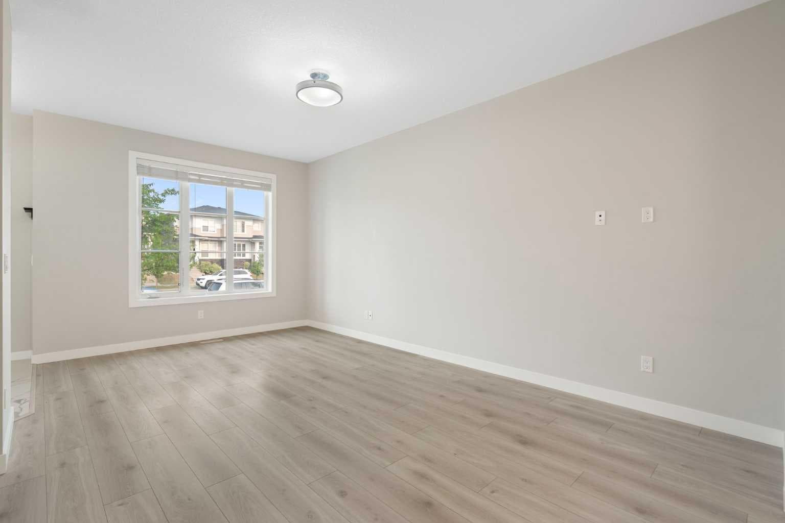 125 Corner Meadows Gate NE