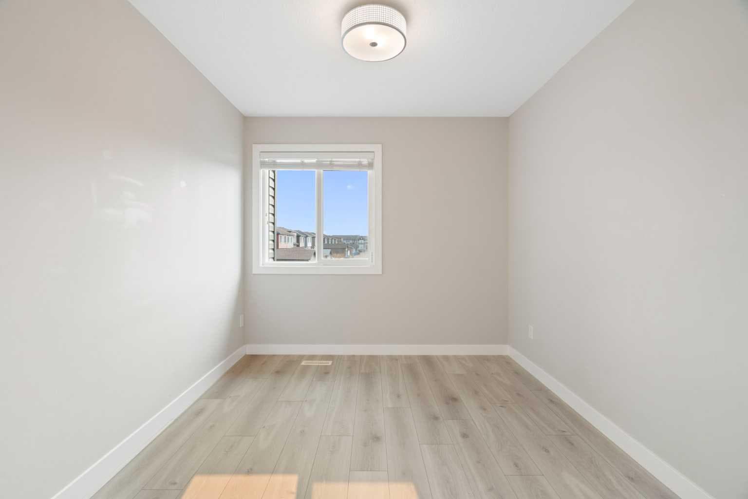 125 Corner Meadows Gate NE