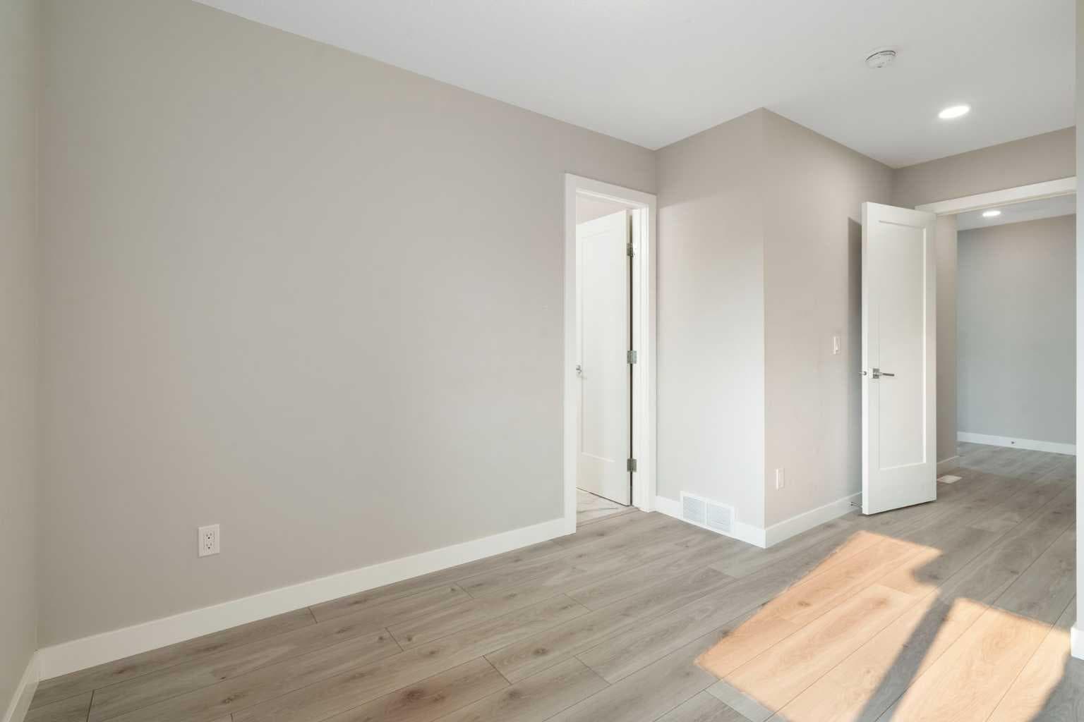 125 Corner Meadows Gate NE
