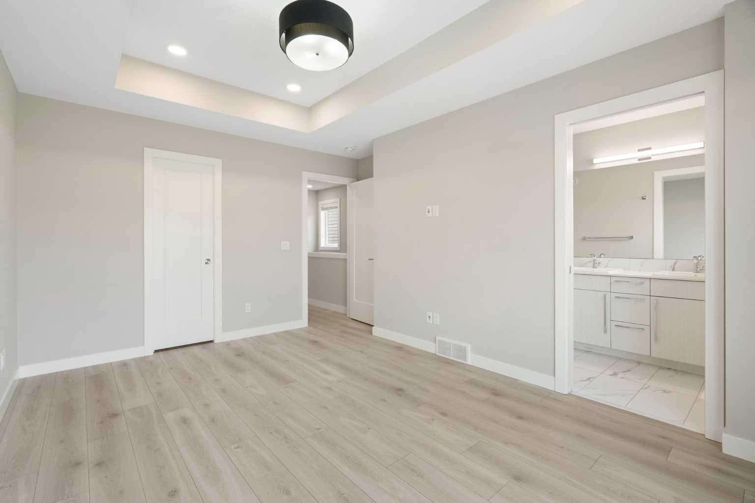 125 Corner Meadows Gate NE