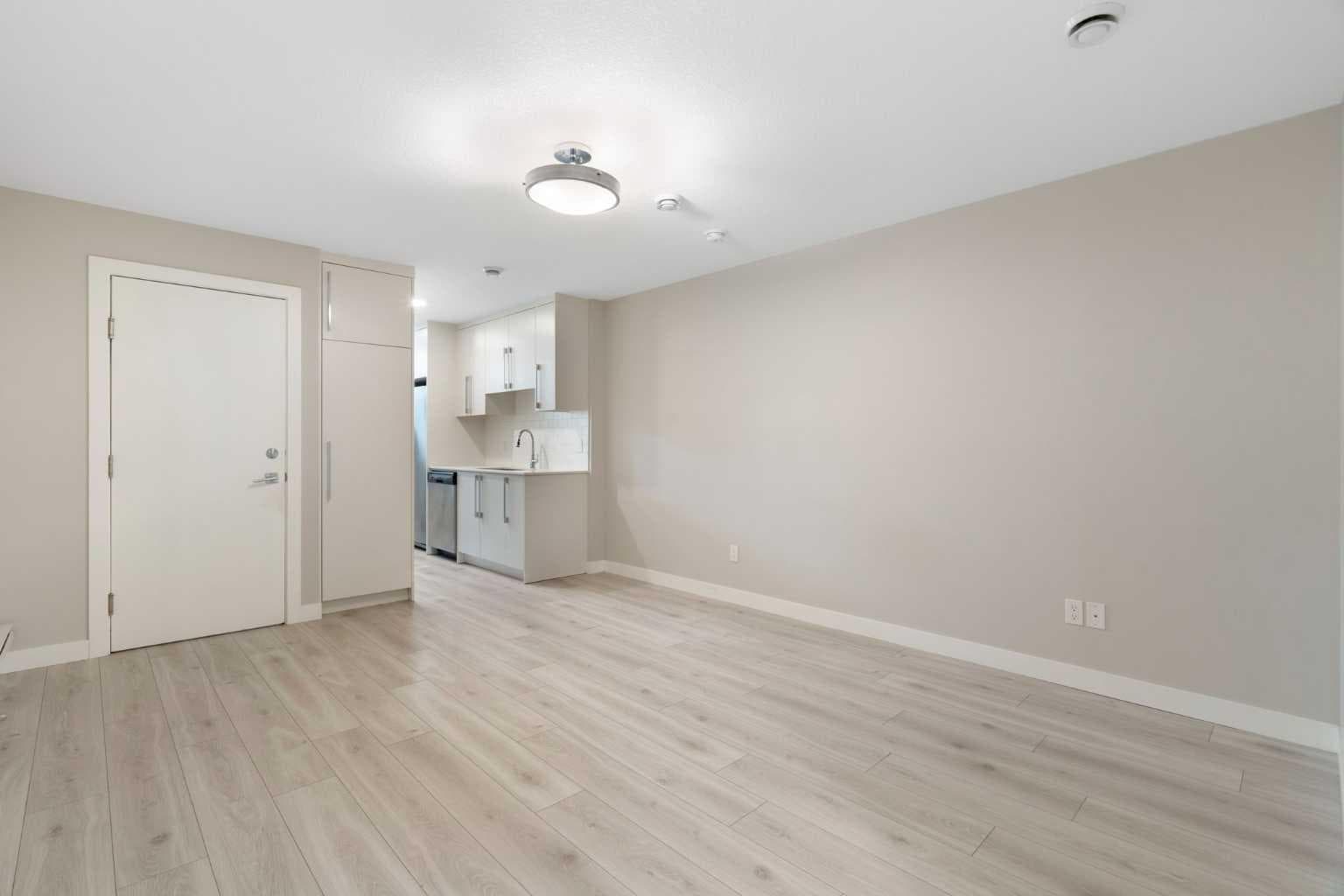 125 Corner Meadows Gate NE