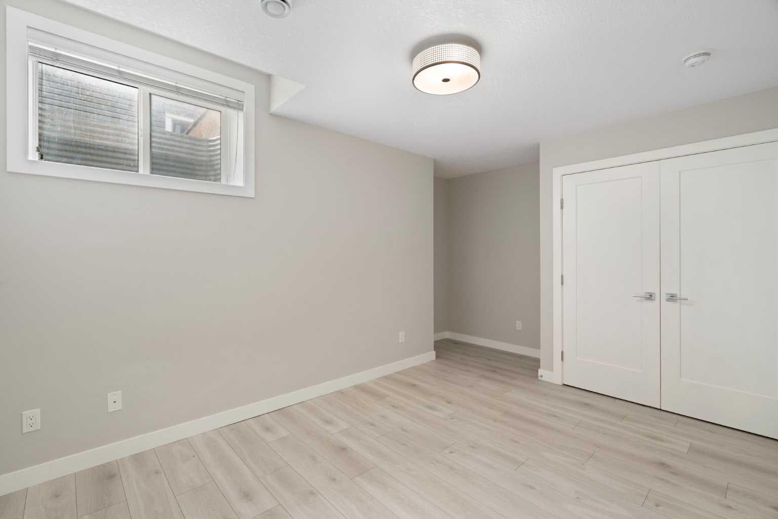 125 Corner Meadows Gate NE
