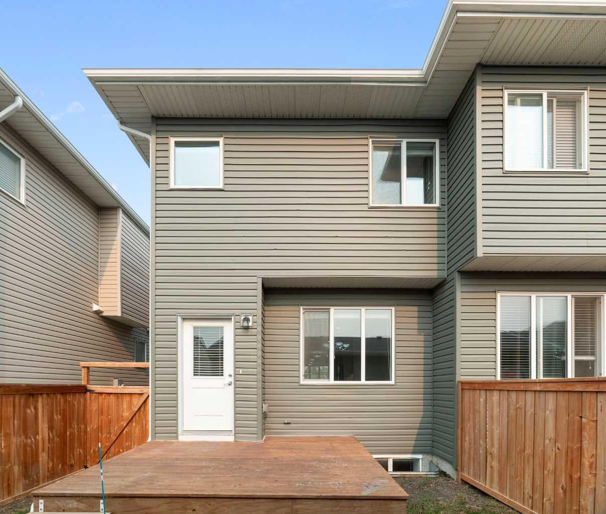 125 Corner Meadows Gate NE
