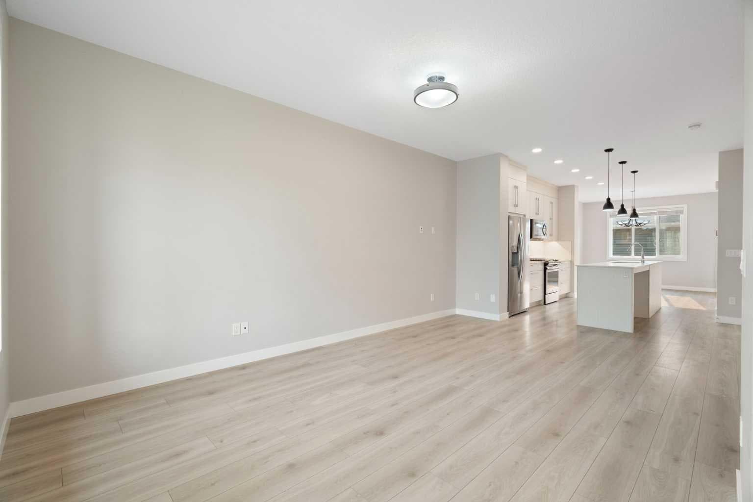 125 Corner Meadows Gate NE