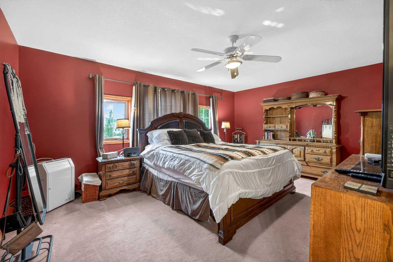 148 Sierra Madre Crescent SW