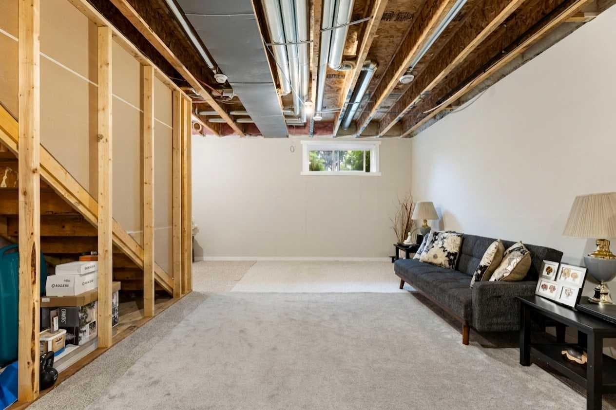 1021 Mahogany Boulevard SE