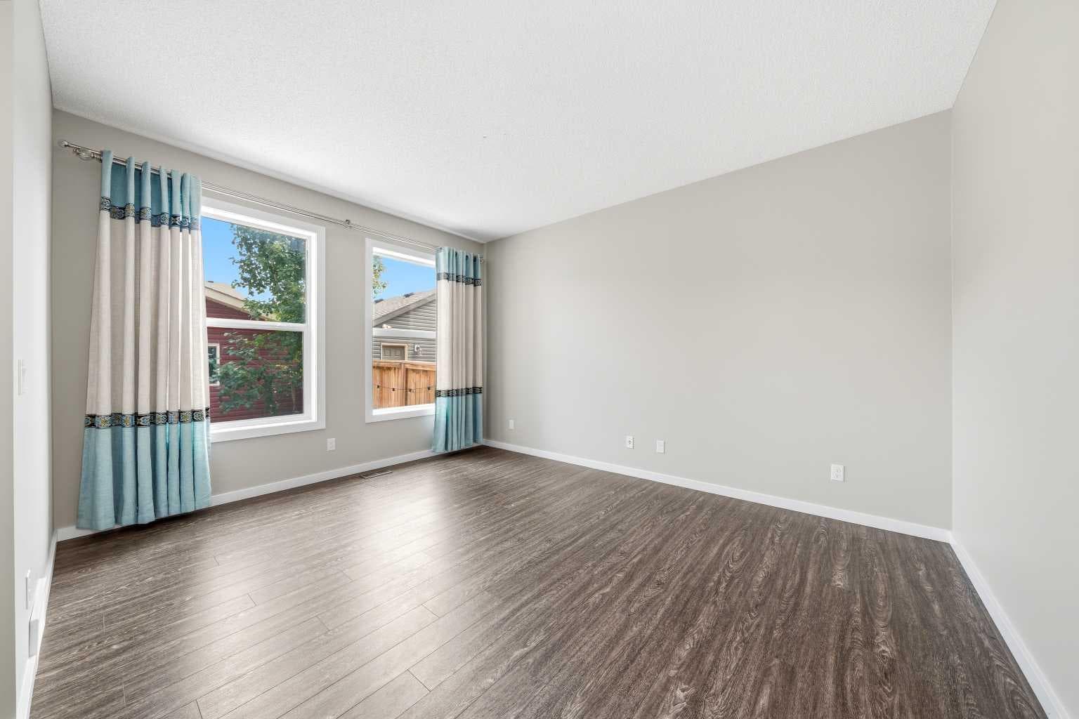 75 Legacy Glen Row SE