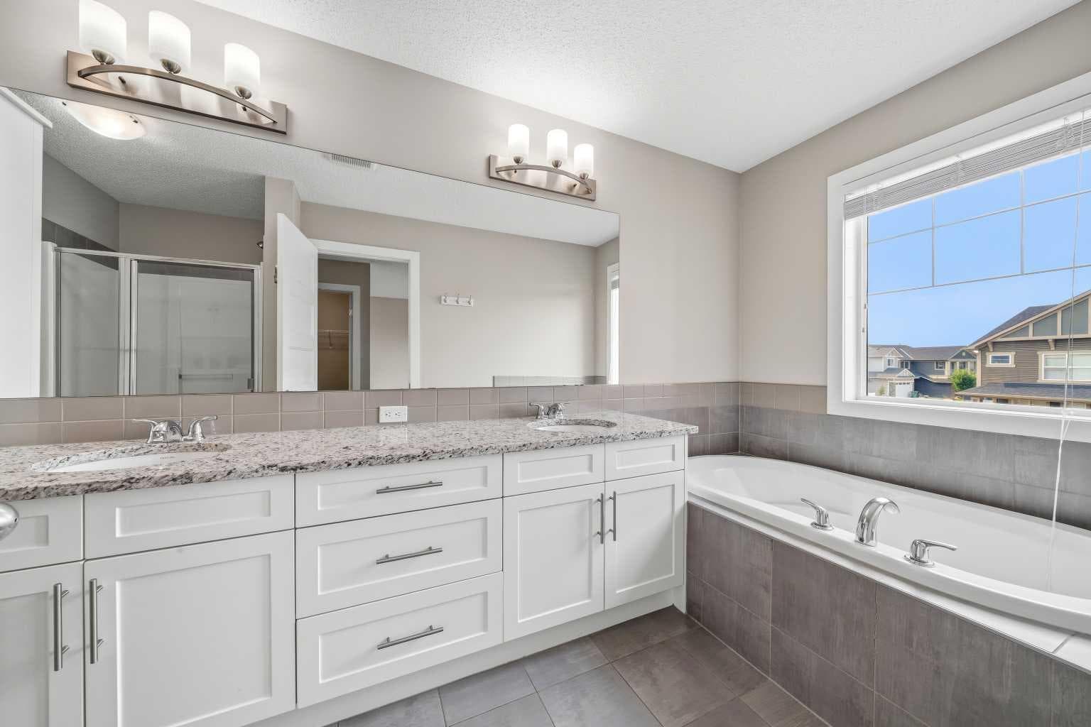 75 Legacy Glen Row SE