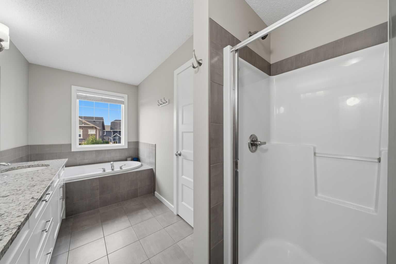 75 Legacy Glen Row SE