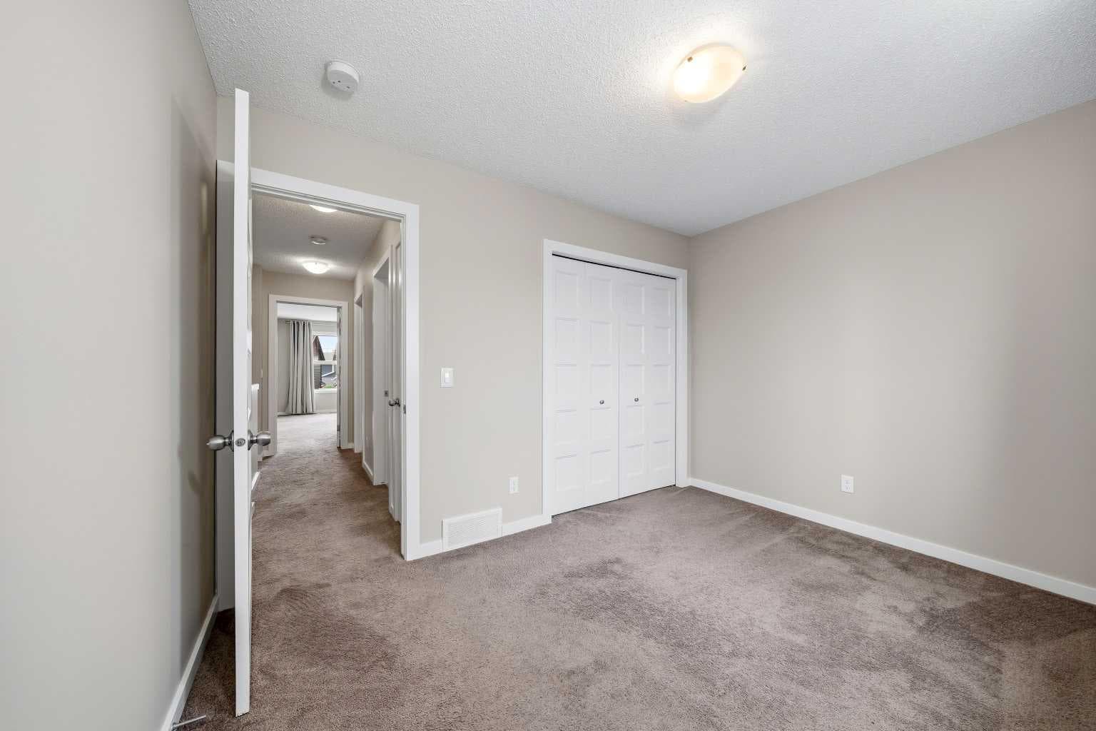 75 Legacy Glen Row SE