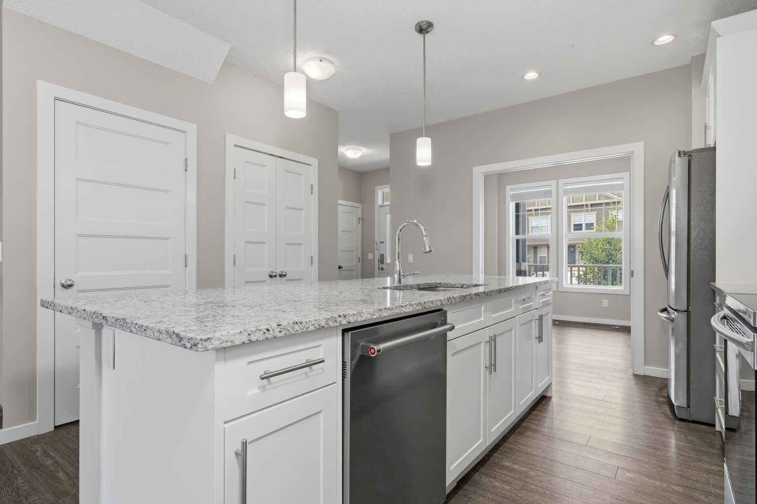 75 Legacy Glen Row SE