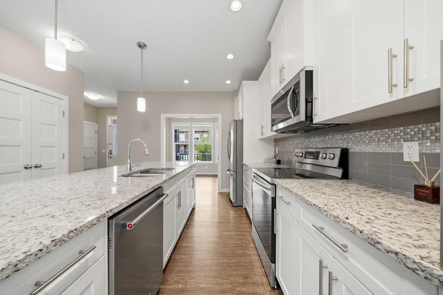 75 Legacy Glen Row SE