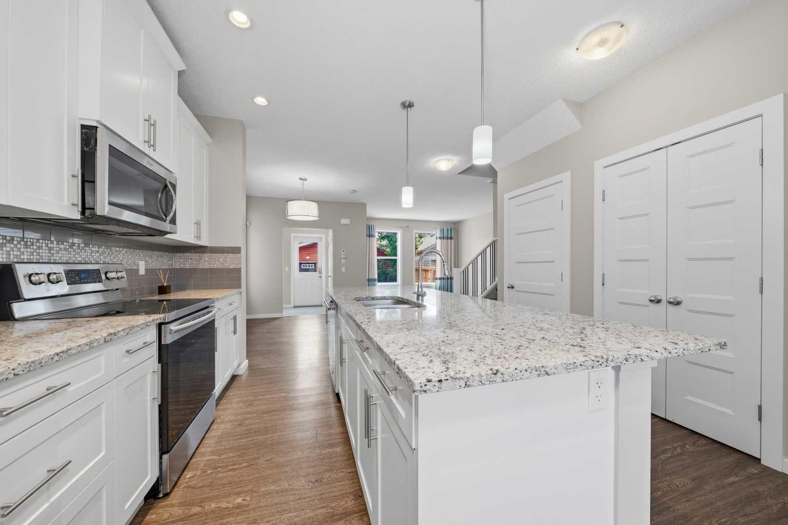 75 Legacy Glen Row SE