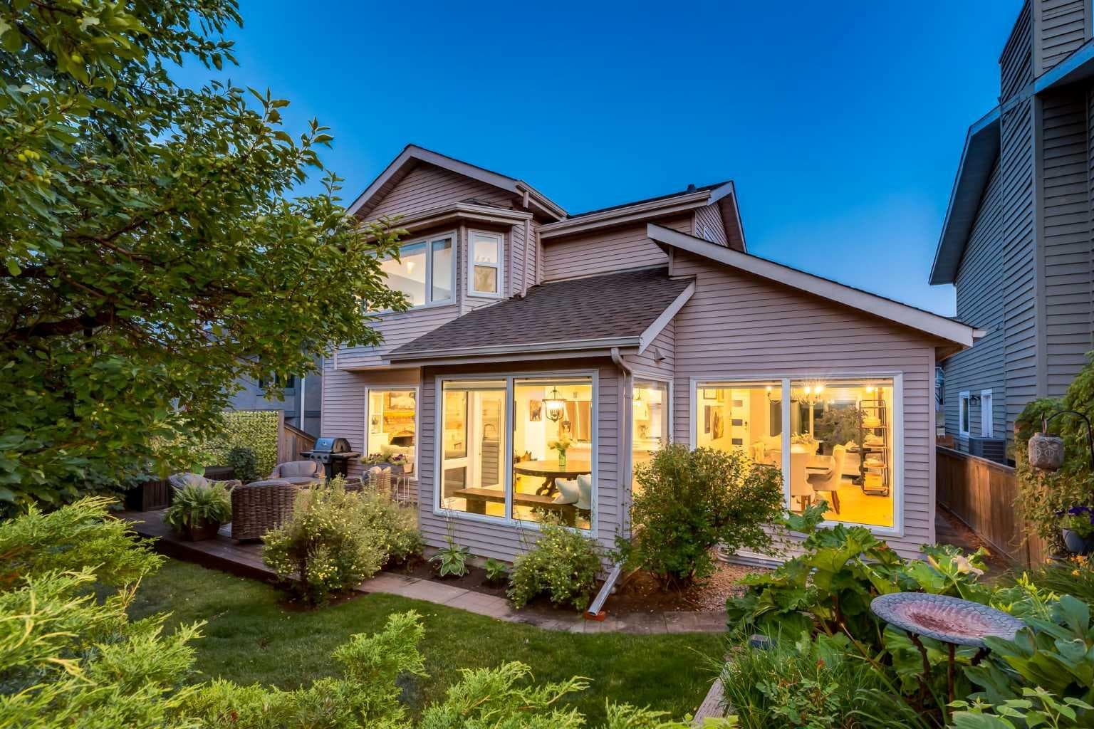 775 STRATHCONA Drive SW