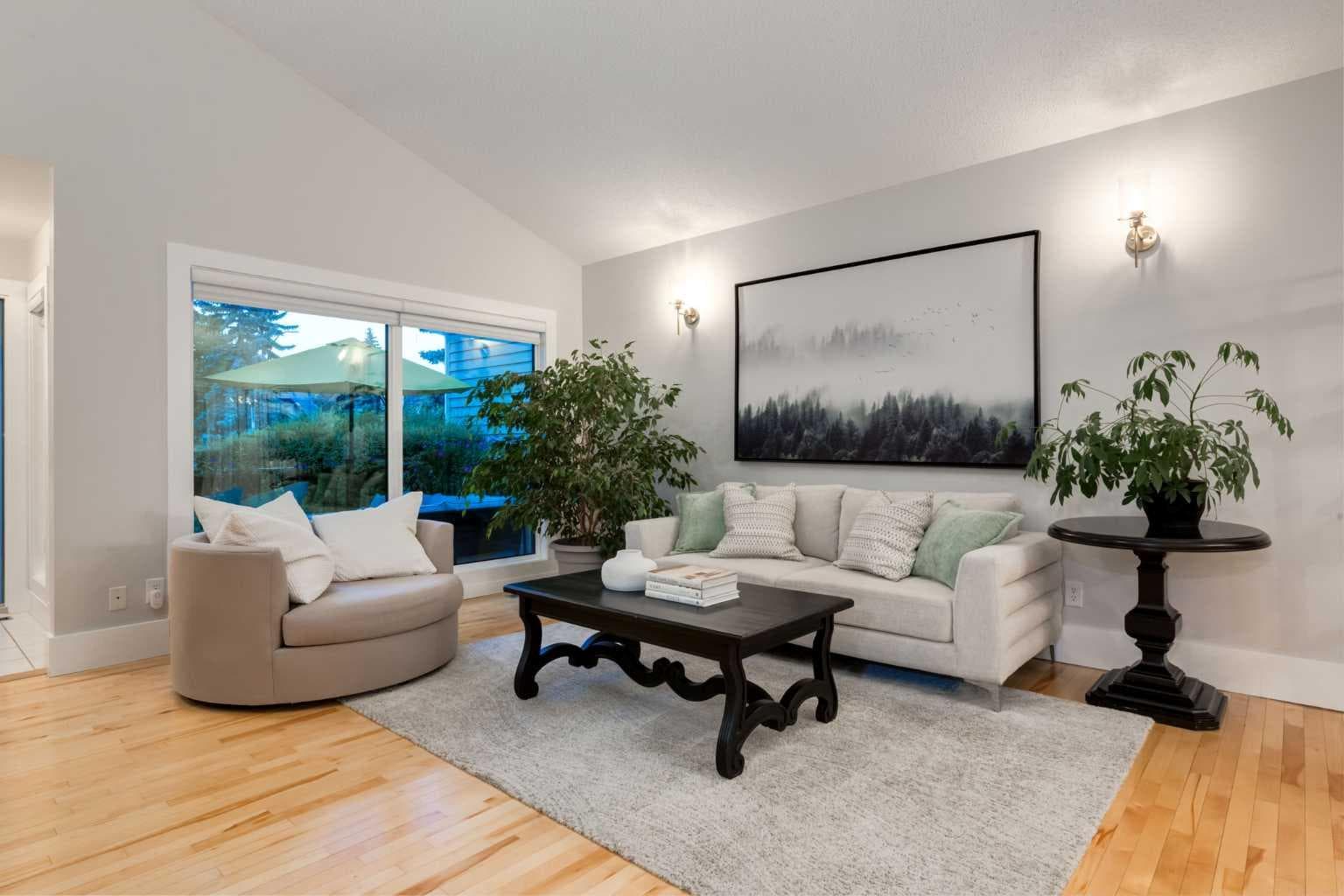 775 STRATHCONA Drive SW