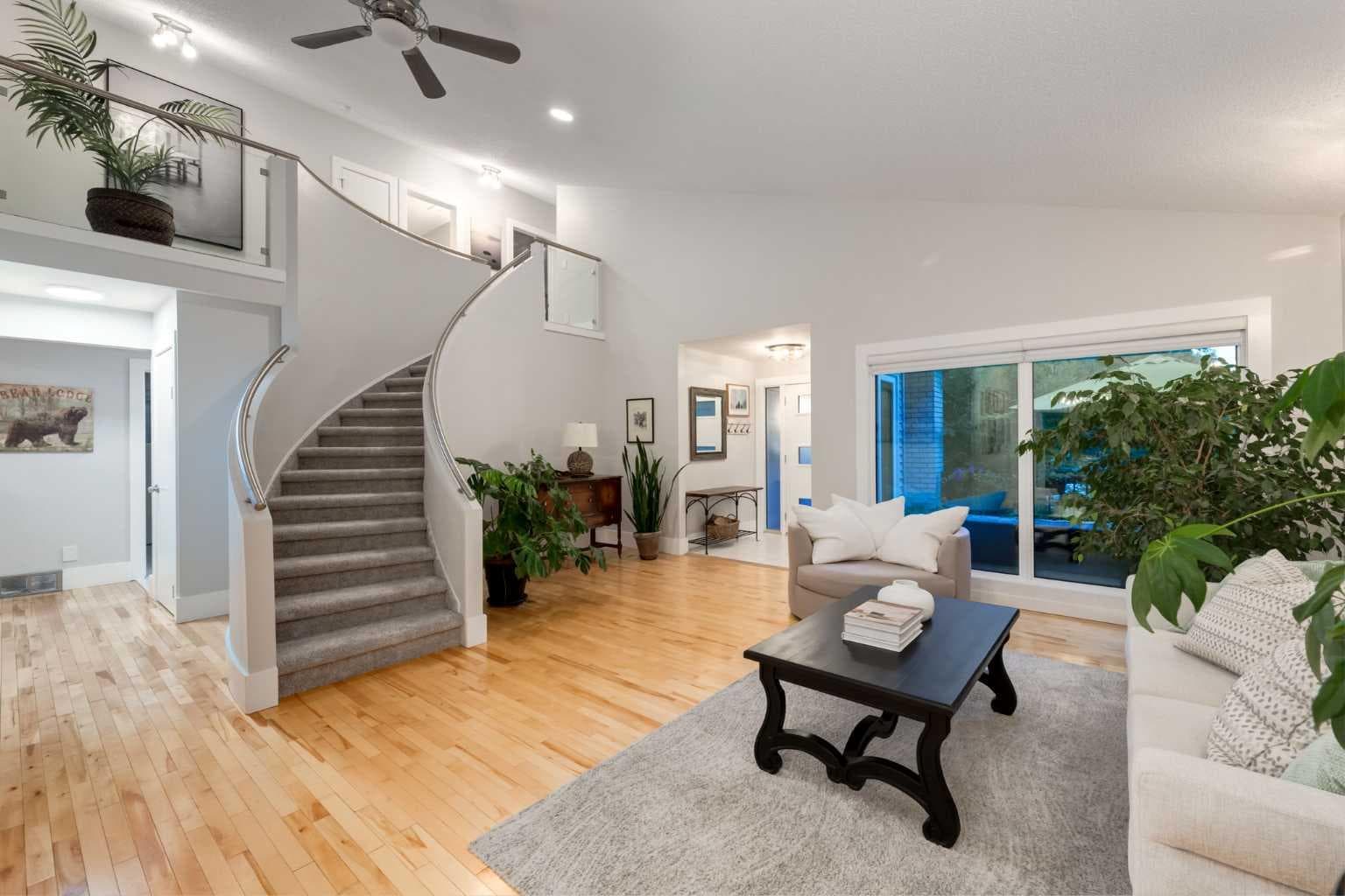 775 STRATHCONA Drive SW