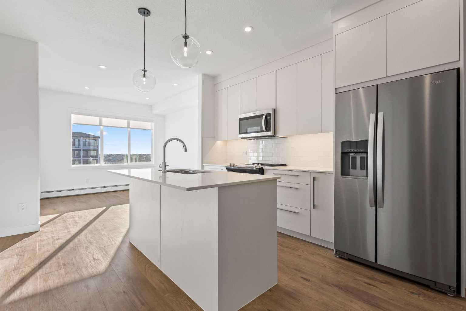 2418, 395 Skyview Parkway NE