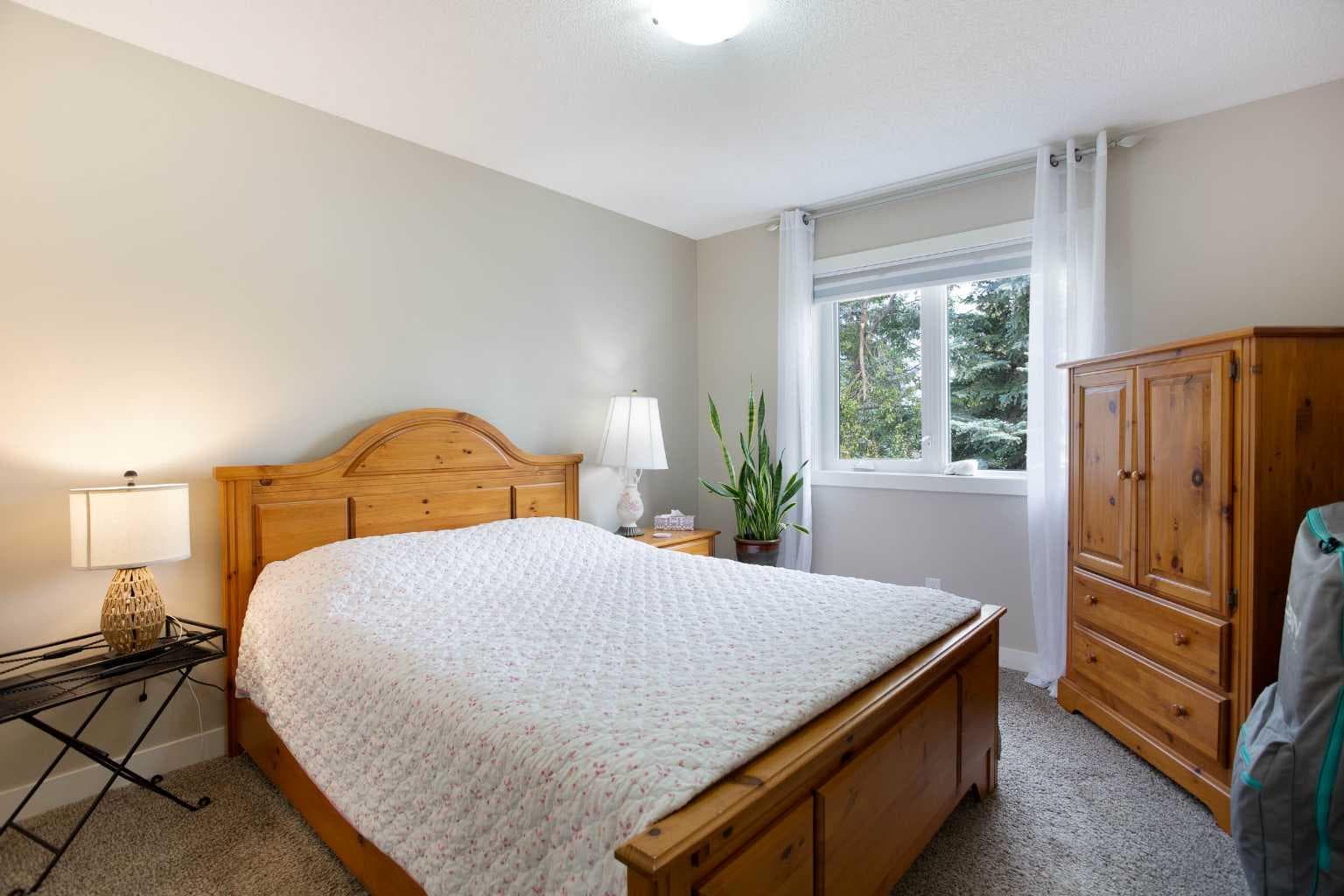 24 Sun Harbour Place SE