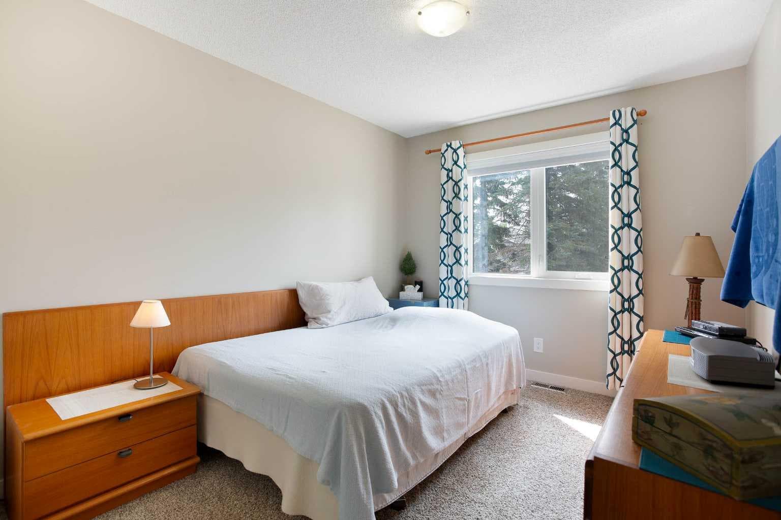 24 Sun Harbour Place SE