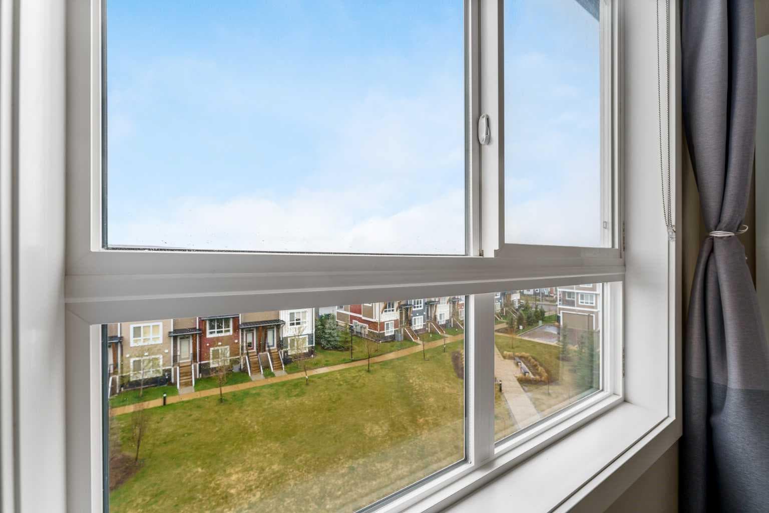 410, 35 Walgrove Walk SE