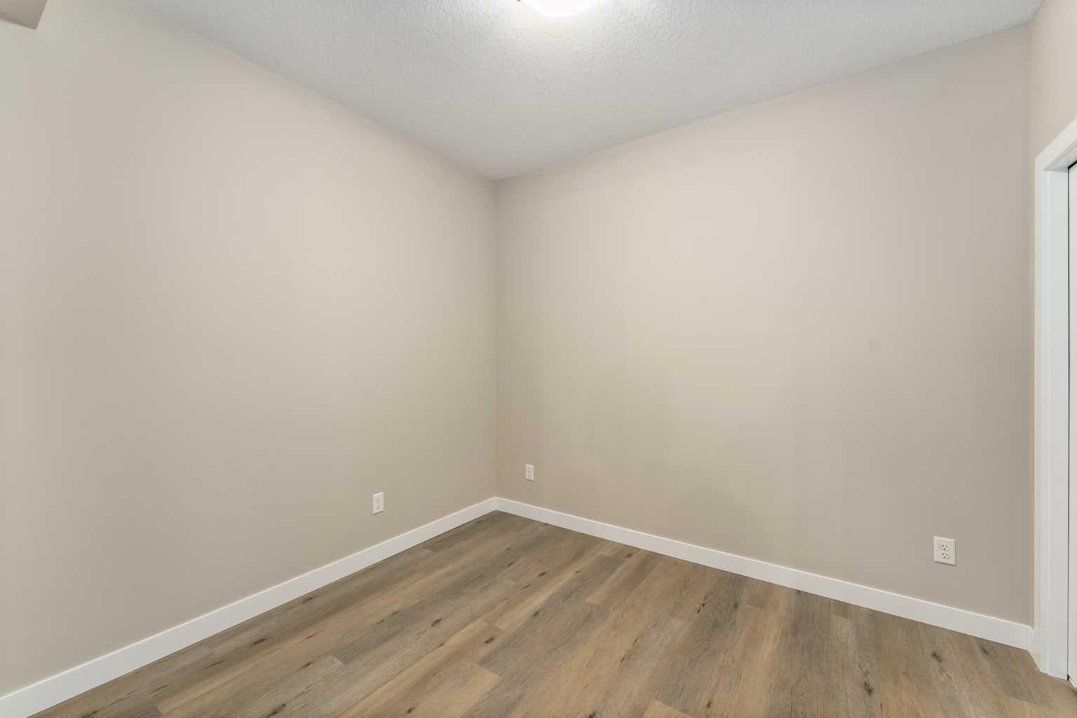 410, 35 Walgrove Walk SE