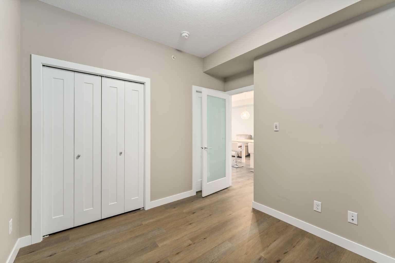 410, 35 Walgrove Walk SE